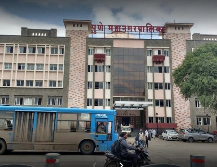 पक्षाशी एकनिष्ठ राहून काम केलेल्यांना संधी मिळावी, भाजप निष्ठावंतांची मागणी.